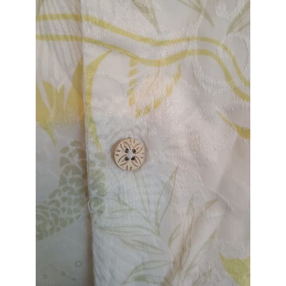 Tommy Bahama Shirt Mens XL Yellow Hawaiian 100% Silk Floral Fish Print Button Up - Picture 8 of 8
